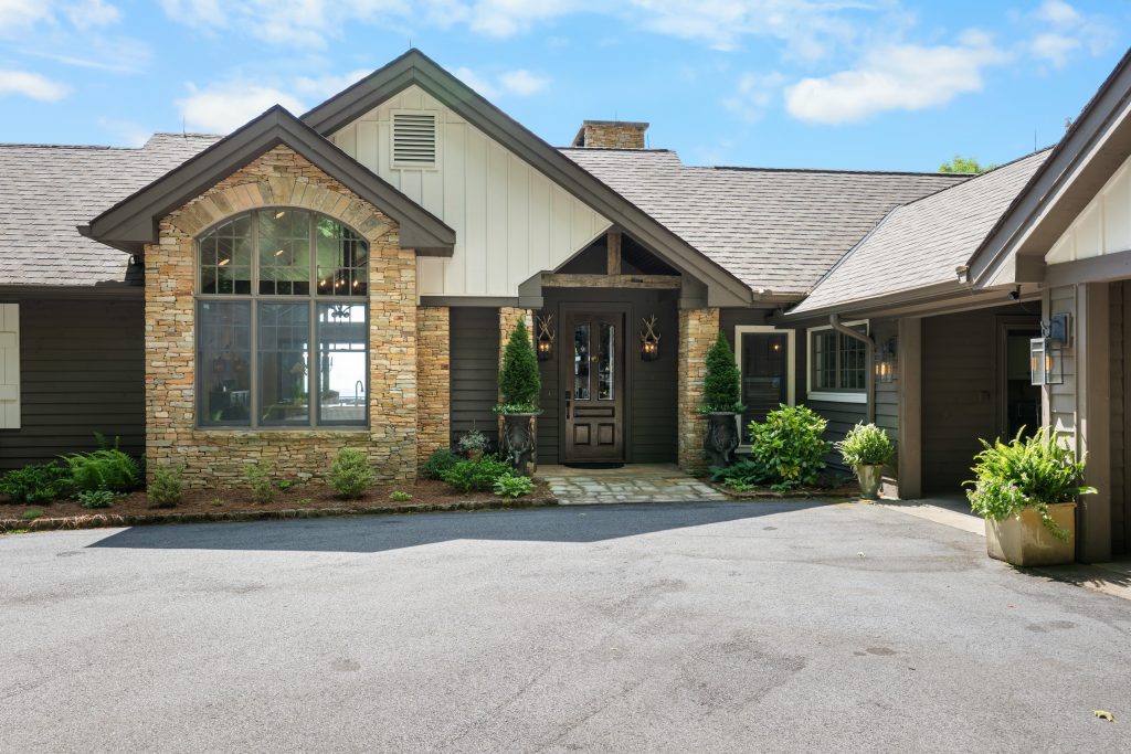100 Meadow Ridge Drive-062326-004