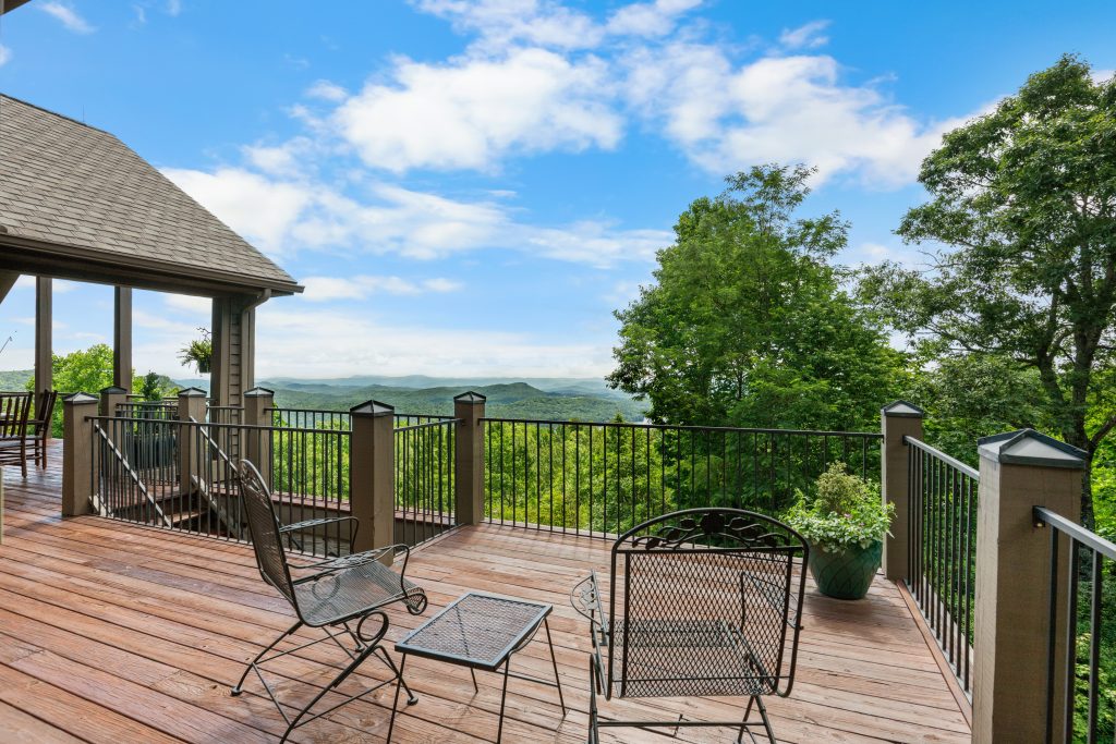 100 Meadow Ridge Drive-062326-050