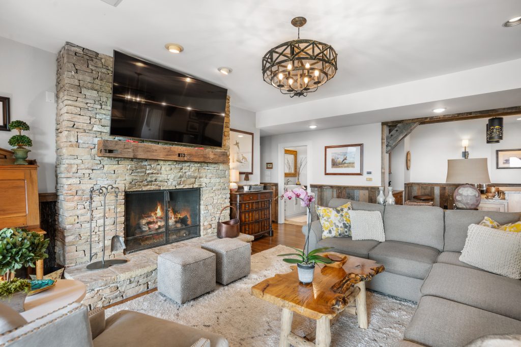 100 Meadow Ridge Drive-062326-068