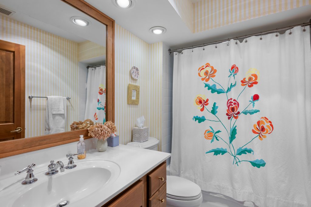 132 Red Bird Circle-081926-33