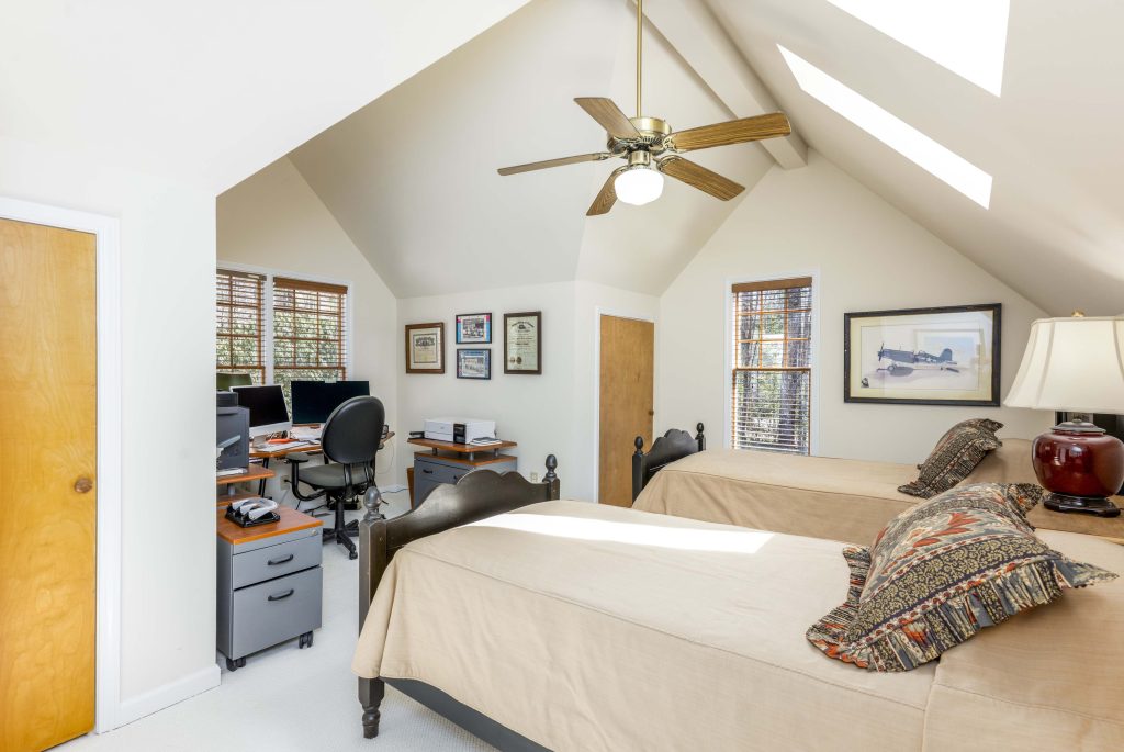 1580 Fairway Drive-031826-18