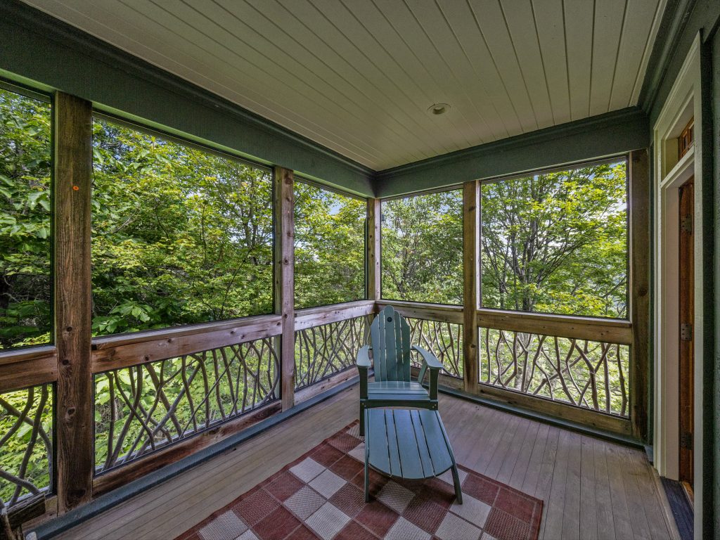 48-770 Meadow Ridge Dr-48