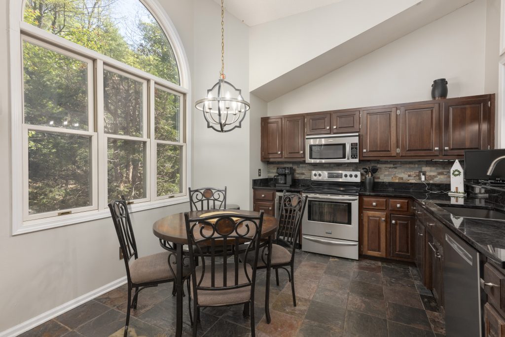 516 Cherokee Trace-042726-13