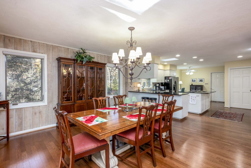 572 N Eastshore Drive-110325-07