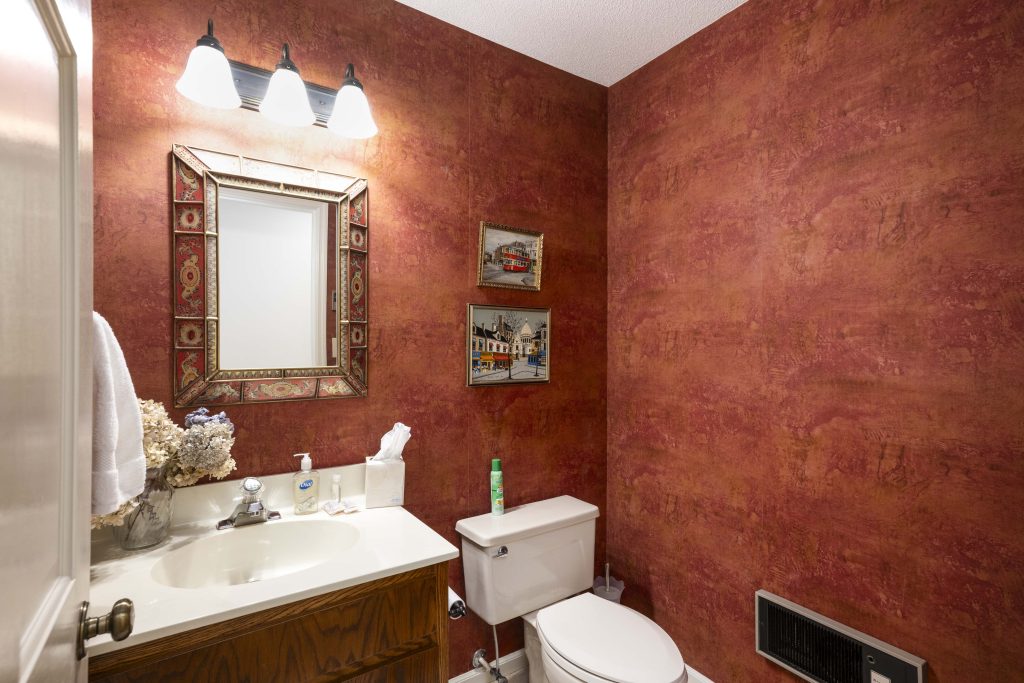 572 N Eastshore Drive-110325-26