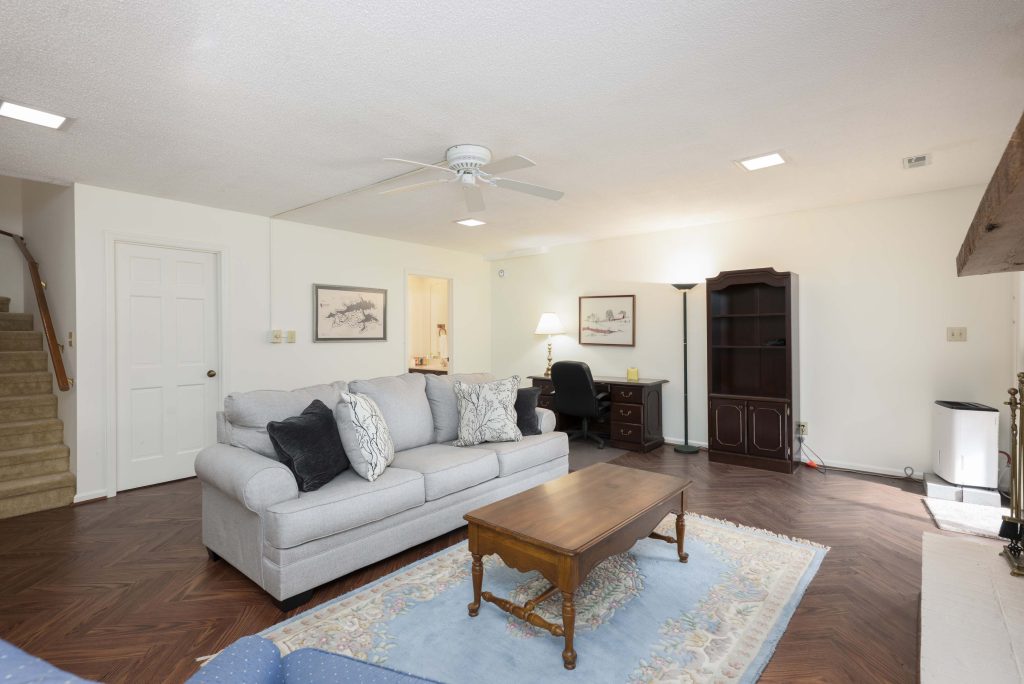 572 N Eastshore Drive-110325-43