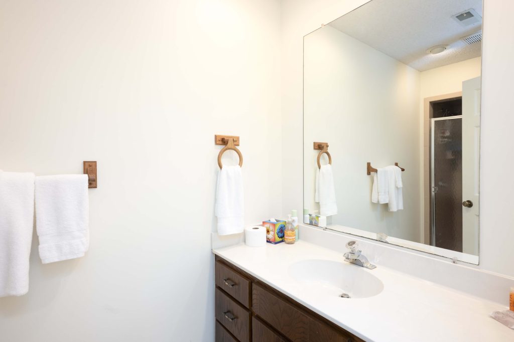 572 N Eastshore Drive-110325-46