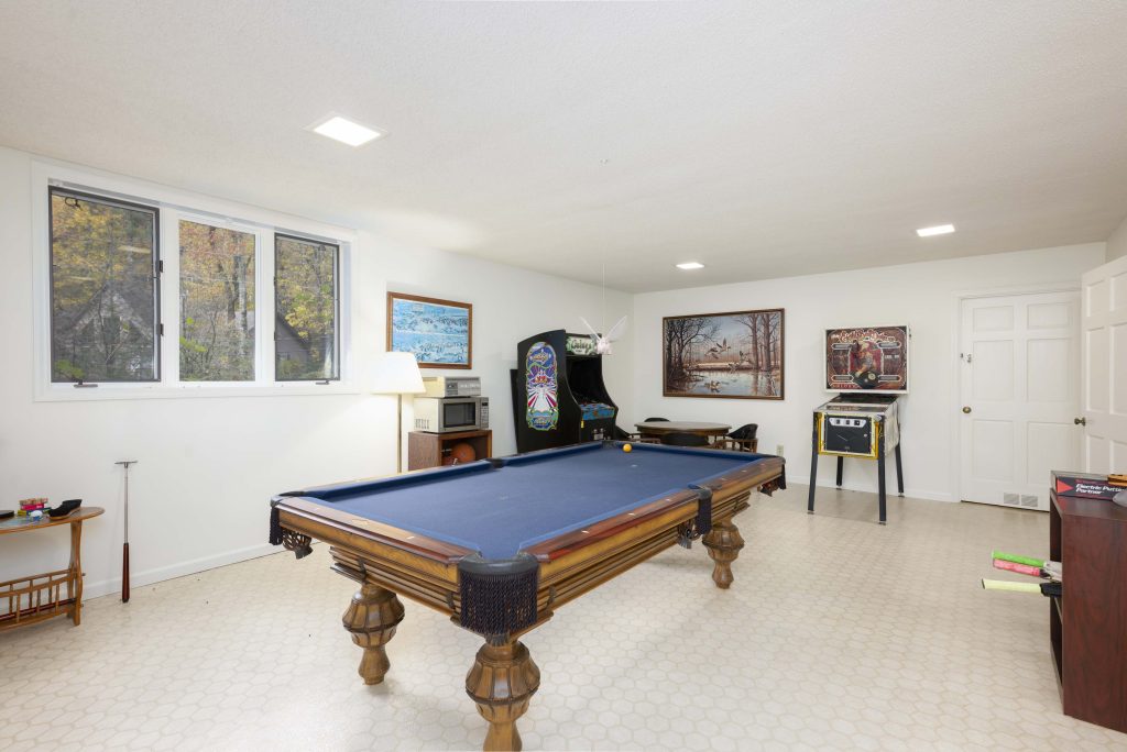 572 N Eastshore Drive-110325-48