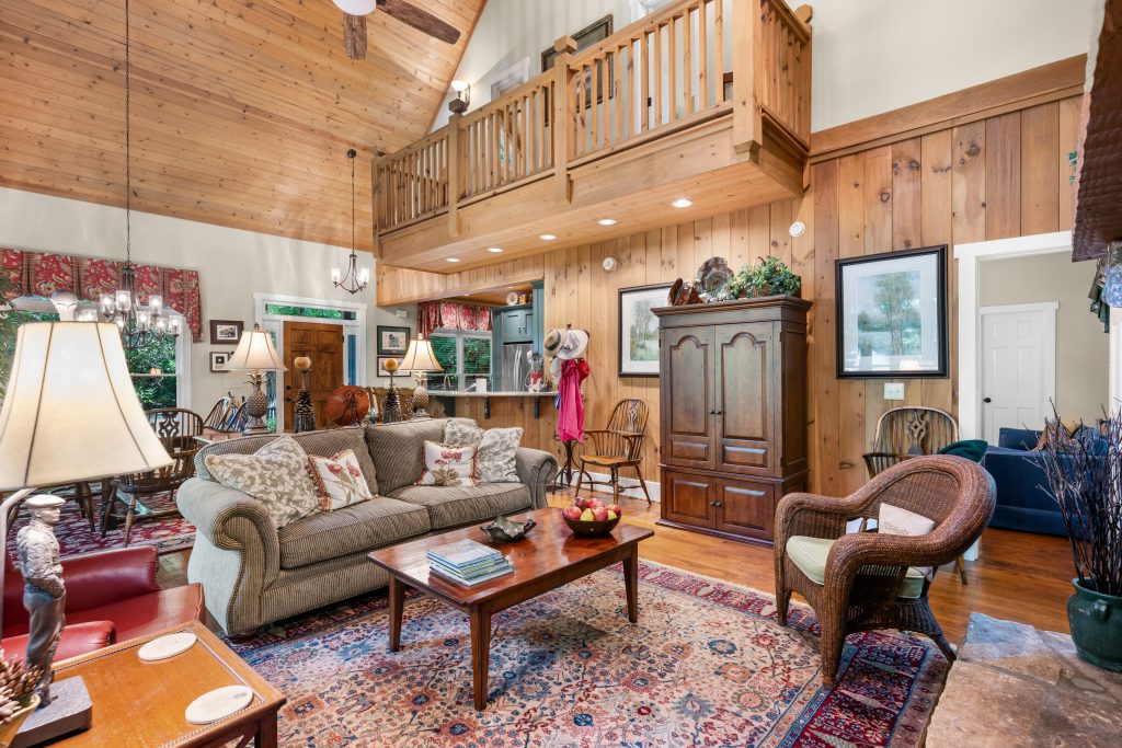 575 Seminole Way-083126-12