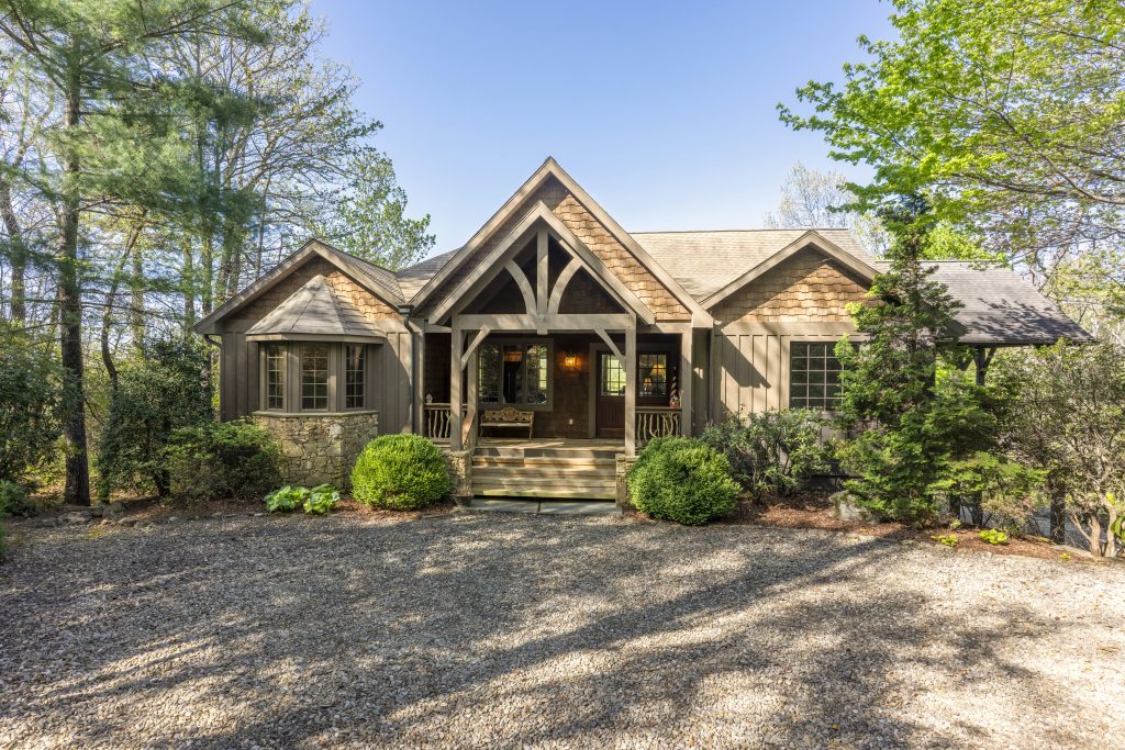 601 Hawk Mountain Road-042226-01
