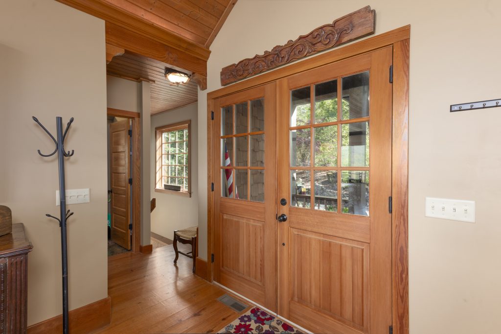 601 Hawk Mountain Road-042226-04