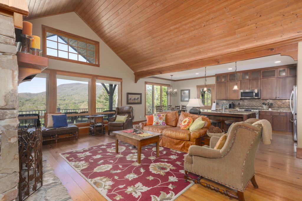 601 Hawk Mountain Road-042226-05