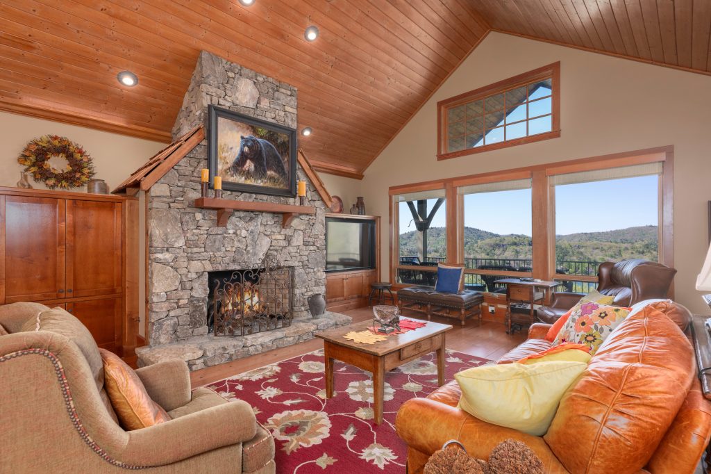 601 Hawk Mountain Road-042226-06