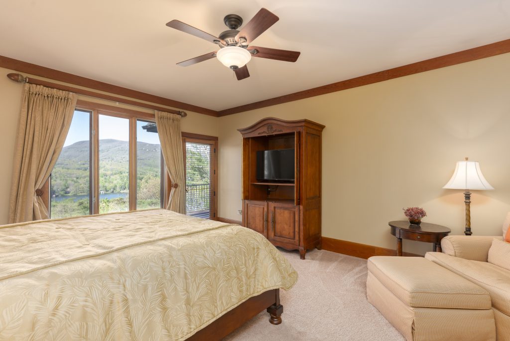 601 Hawk Mountain Road-042226-16