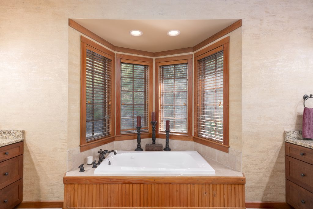 601 Hawk Mountain Road-042226-18