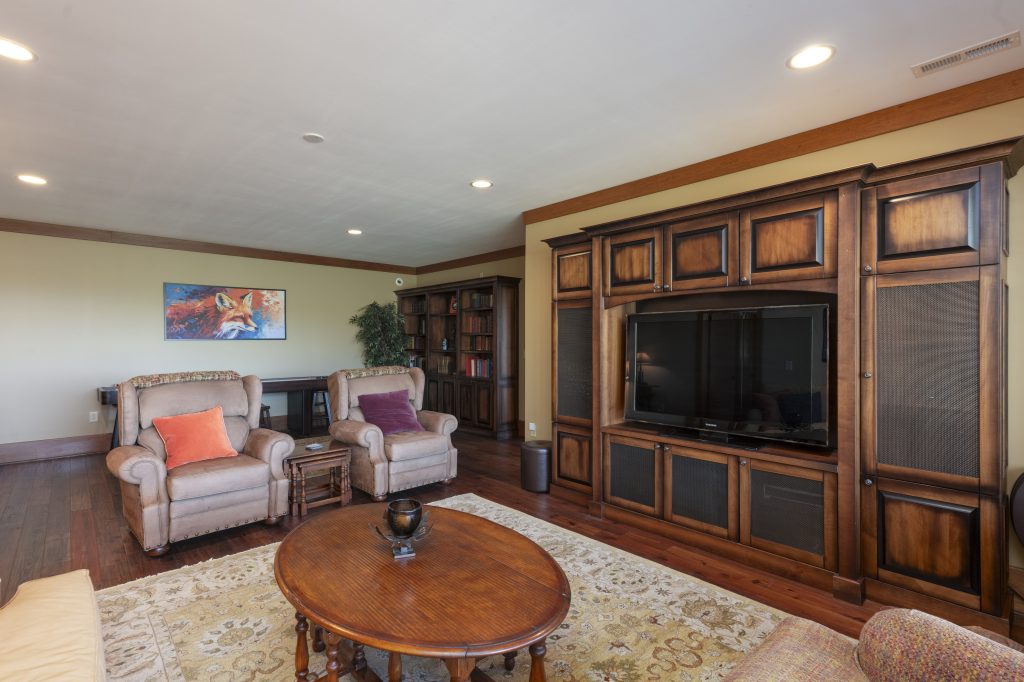 601 Hawk Mountain Road-042226-33