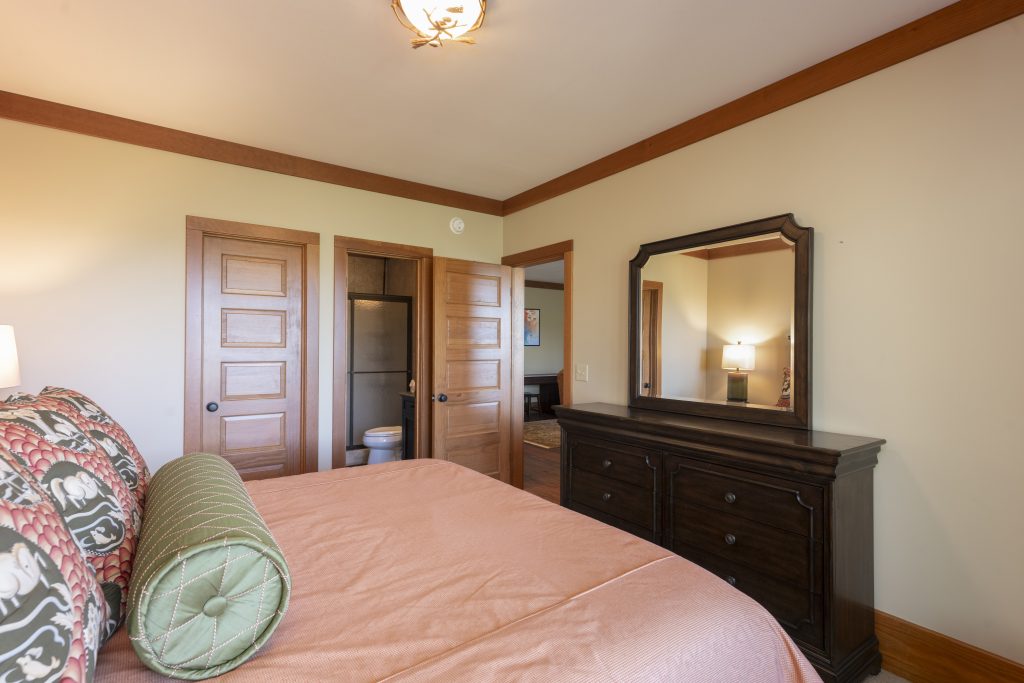 601 Hawk Mountain Road-042226-35