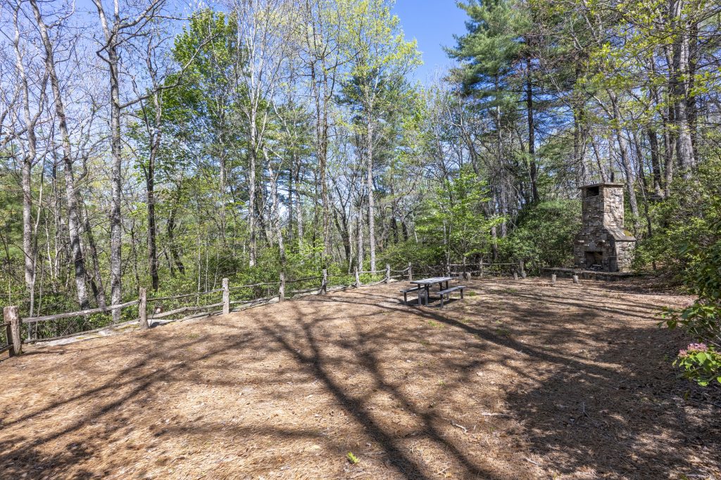 601 Hawk Mountain Road-042226-43