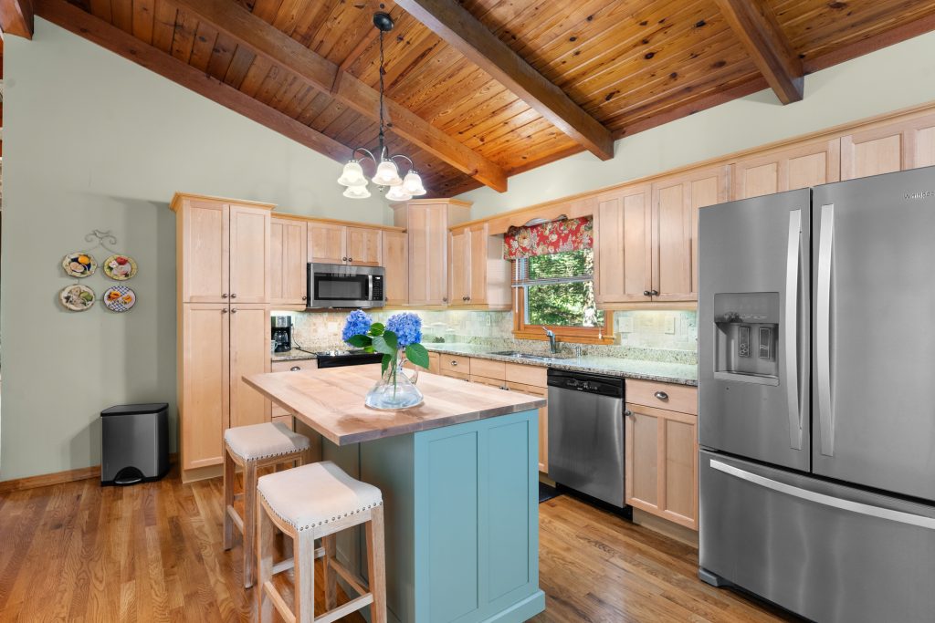 73 Lake Point Drive-081326-23