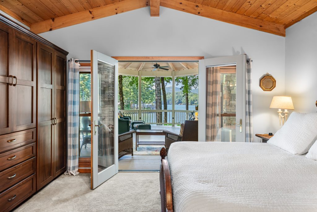 73 Lake Point Drive-081326-33