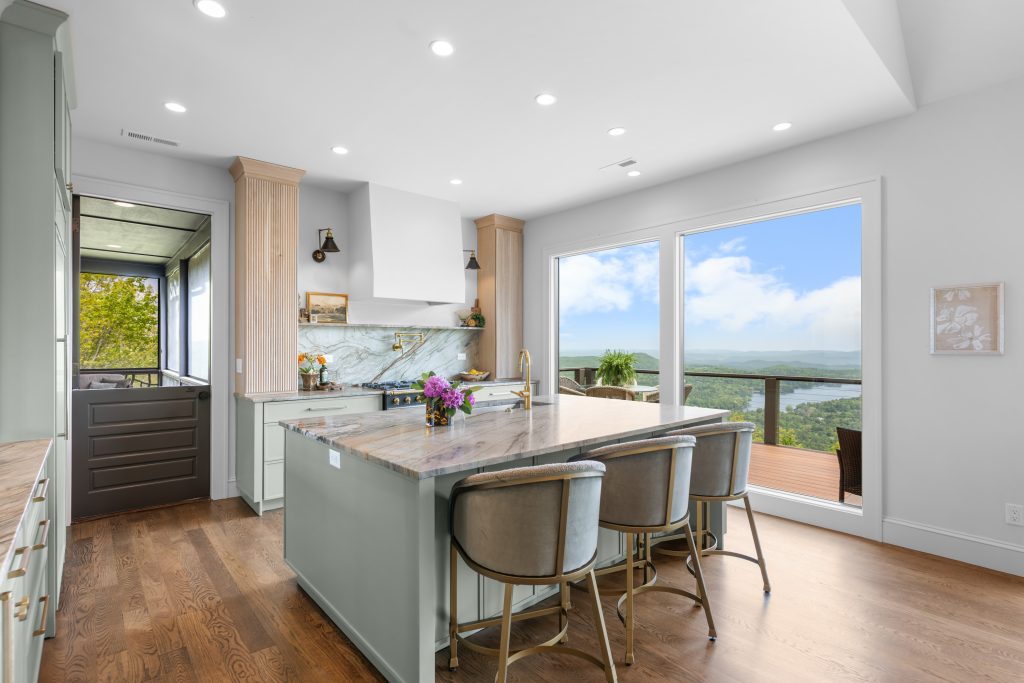 96 Moltz Court-050726-16