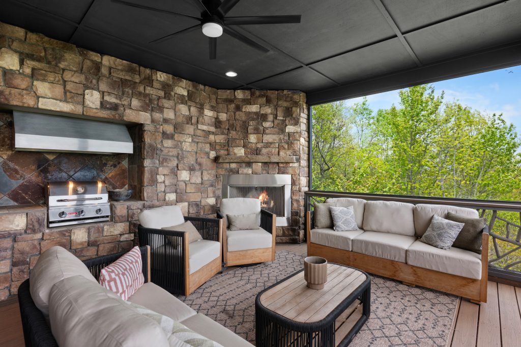 96 Moltz Court-050726-34