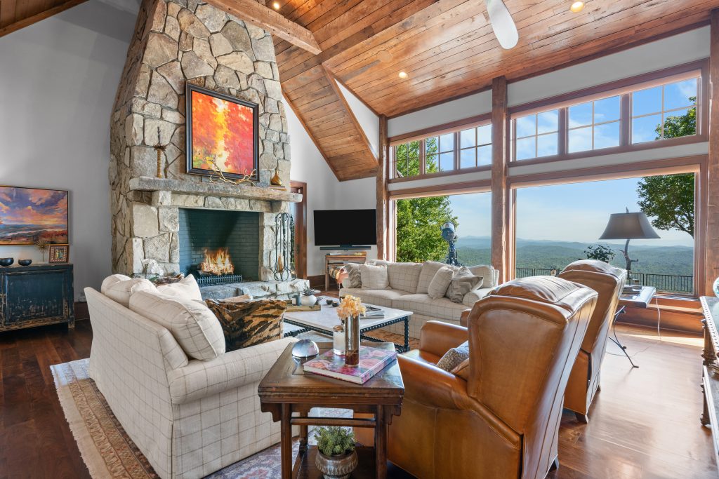 1914 Toxaway Drive-092126-08