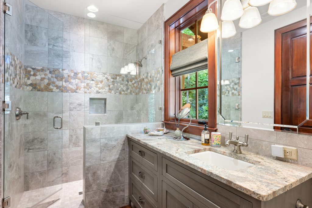 1914 Toxaway Drive-092126-28