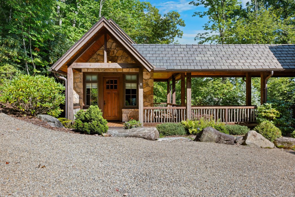 1914 Toxaway Drive-092126-39