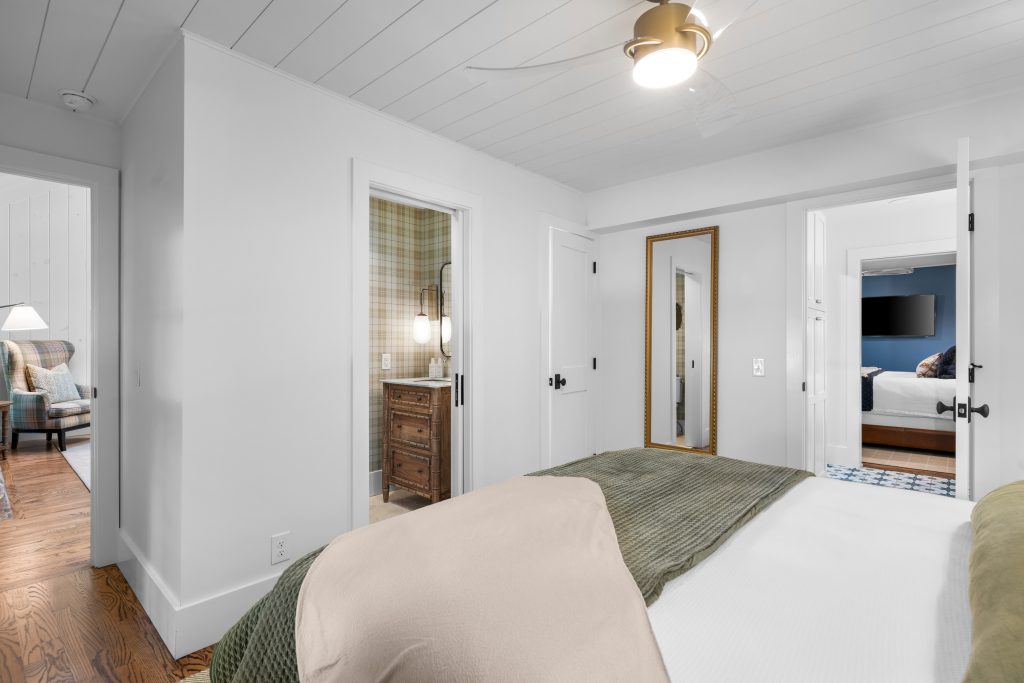 17 Club Cottages Way-100126-33
