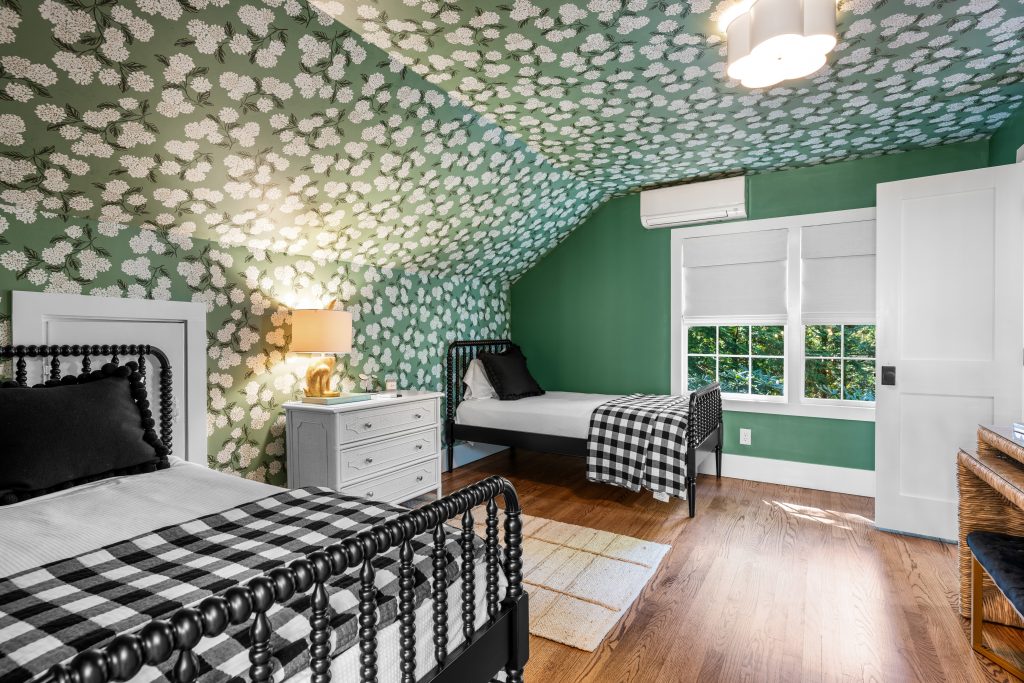 17 Club Cottages Way-100126-35