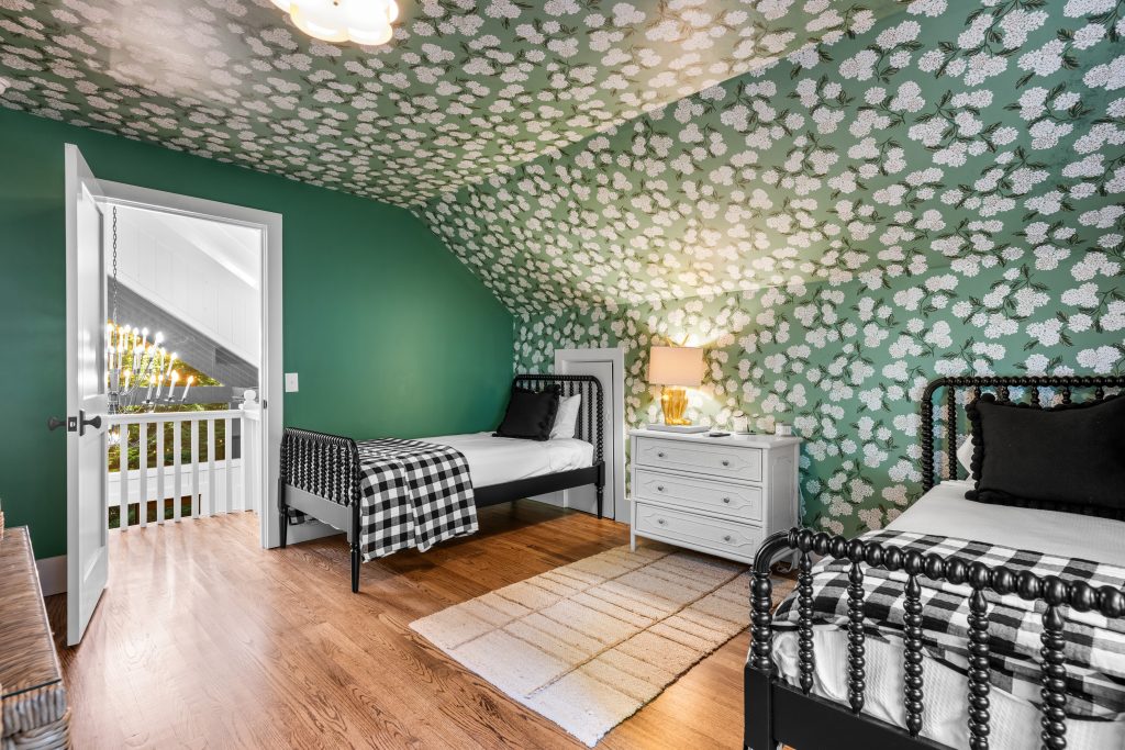 17 Club Cottages Way-100126-36