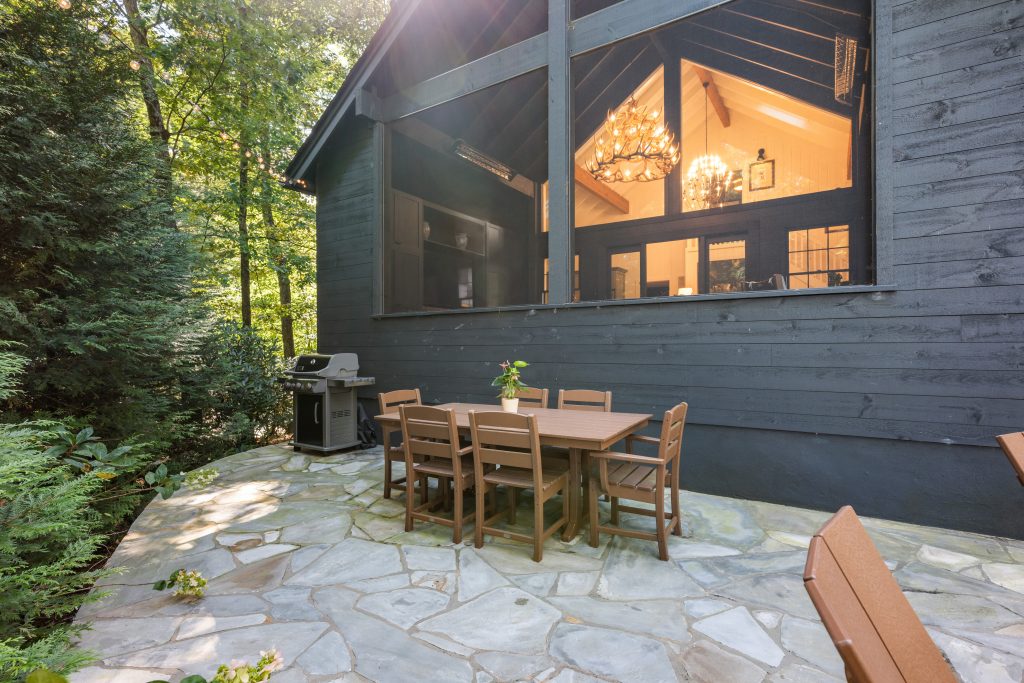 17 Club Cottages Way-100126-43